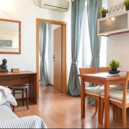 Apartment Luck Split